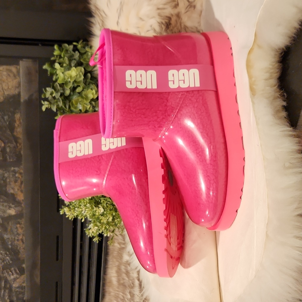 🆕️ UGG Waterproof Pink Boots